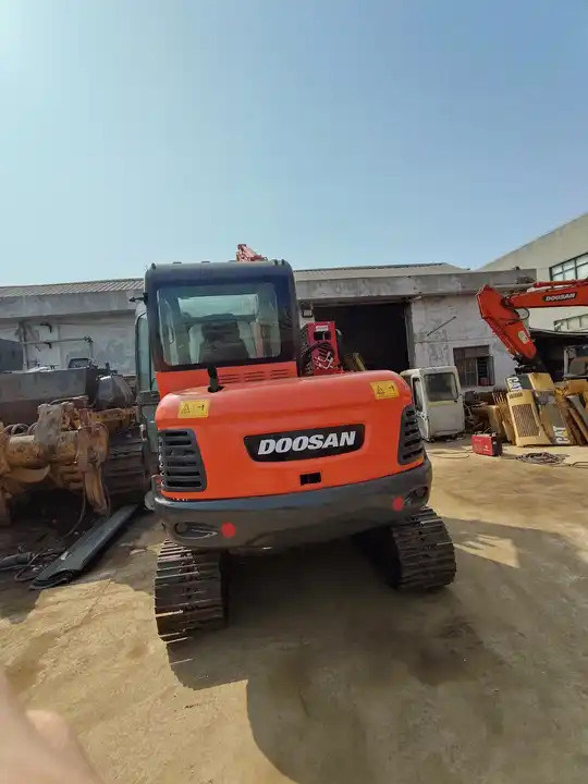 High Quality 6t Mini Excavator,Small Excavating Machine Korea Doosan Used Excavators Doosan Dx60 For Sale - Pásové rýpadlo: obrázek 4 High Quality 6t Mini Excavator,Small Excavating Machine Korea Doosan Used Excavators Doosan Dx60 For Sale - Pásové rýpadlo: obrázek 4