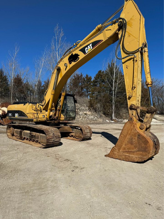 High Quality Good Condition Construction Business Powerful Reliable Cat 330C Excavator in Shanghai - Pásové rýpadlo: obrázek 5 High Quality Good Condition Construction Business Powerful Reliable Cat 330C Excavator in Shanghai - Pásové rýpadlo: obrázek 5