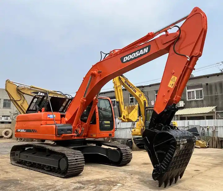 High Quality Korea Made 2019 Year Doosan Brand Dx225 Dx225lc Dx225lca Crawler Excavator - Pásové rýpadlo: obrázek 1 High Quality Korea Made 2019 Year Doosan Brand Dx225 Dx225lc Dx225lca Crawler Excavator - Pásové rýpadlo: obrázek 1