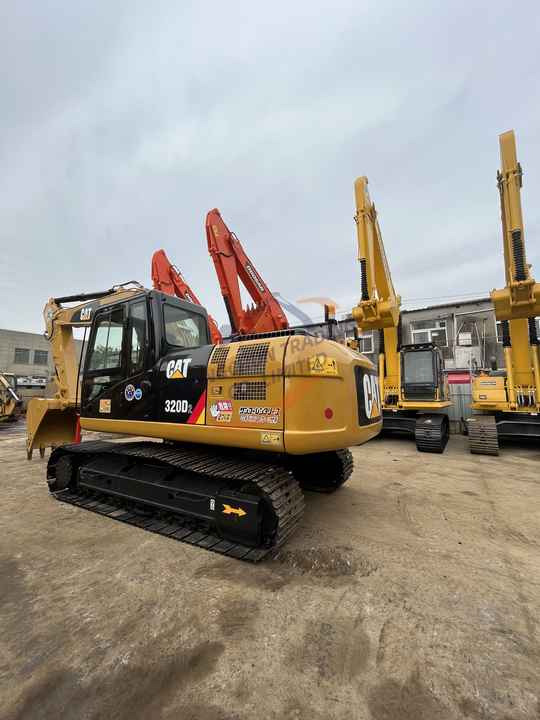 High Quality Used Cat 320d Hydraulic Crawler Excavator Used Caterpillar 320d 320c 320d2 Mining Excavator - Rýpadlo: obrázek 2 High Quality Used Cat 320d Hydraulic Crawler Excavator Used Caterpillar 320d 320c 320d2 Mining Excavator - Rýpadlo: obrázek 2