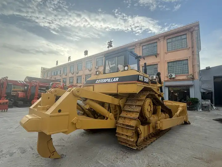 High Working Efficiency Used Bulldozer CatD8R Secondhand Caterpillar D8R Dozer on sale - Buldozer: obrázek 2 High Working Efficiency Used Bulldozer CatD8R Secondhand Caterpillar D8R Dozer on sale - Buldozer: obrázek 2