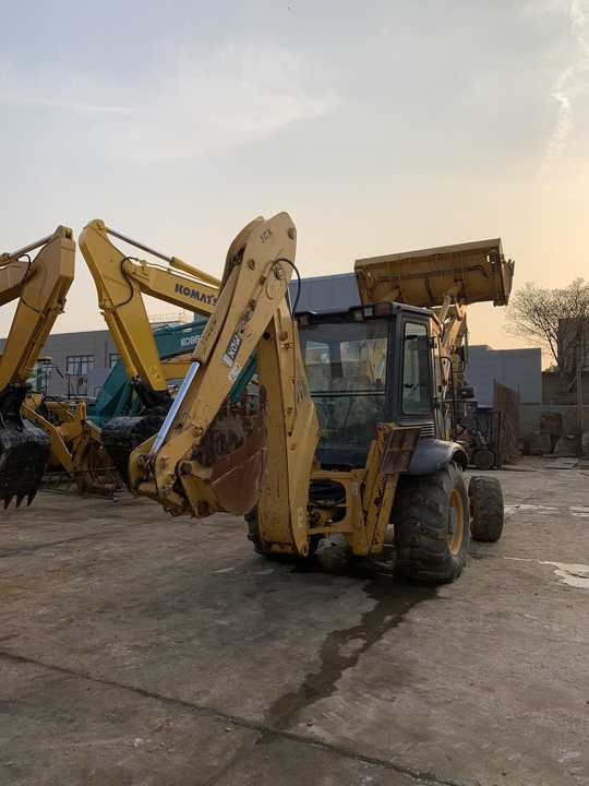 JCB 3cX backhoe loader manufactured in 2022 with telescopic boom JCB3CX JCB4CX JCB 3DX nice price - Rýpadlo-nakladač: obrázek 2 JCB 3cX backhoe loader manufactured in 2022 with telescopic boom JCB3CX JCB4CX JCB 3DX nice price - Rýpadlo-nakladač: obrázek 2