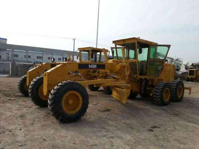 Japan Famous Brand Grader Motor used CAT 140H Used Motor Grader in good condition for sale - Grejdr: obrázek 4 Japan Famous Brand Grader Motor used CAT 140H Used Motor Grader in good condition for sale - Grejdr: obrázek 4