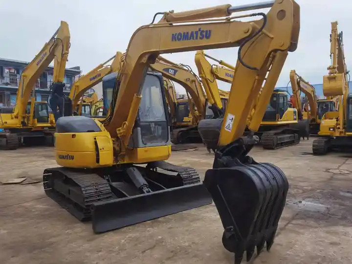 Japan Surplus Backhoe Excavator Komatsu Pc78us Pc60 Tracked Excavator With Blade Dozer For The Philippines in Shanghai - Pásové rýpadlo: obrázek 3 Japan Surplus Backhoe Excavator Komatsu Pc78us Pc60 Tracked Excavator With Blade Dozer For The Philippines in Shanghai - Pásové rýpadlo: obrázek 3