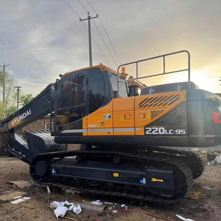 Korea Original Used Hyundai 220LC-9S Excavator Used Robex Hyundai 220 Excavator 220LC-9S Used Excavators for Sale - Rýpadlo: obrázek 2 Korea Original Used Hyundai 220LC-9S Excavator Used Robex Hyundai 220 Excavator 220LC-9S Used Excavators for Sale - Rýpadlo: obrázek 2
