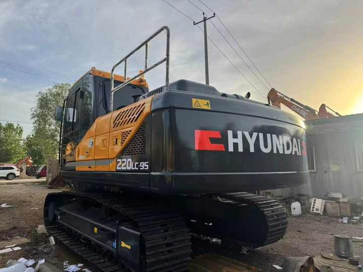 Korea Original Used Hyundai 220LC-9S Excavator Used Robex Hyundai 220 Excavator 220LC-9S Used Excavators for Sale - Rýpadlo: obrázek 3 Korea Original Used Hyundai 220LC-9S Excavator Used Robex Hyundai 220 Excavator 220LC-9S Used Excavators for Sale - Rýpadlo: obrázek 3