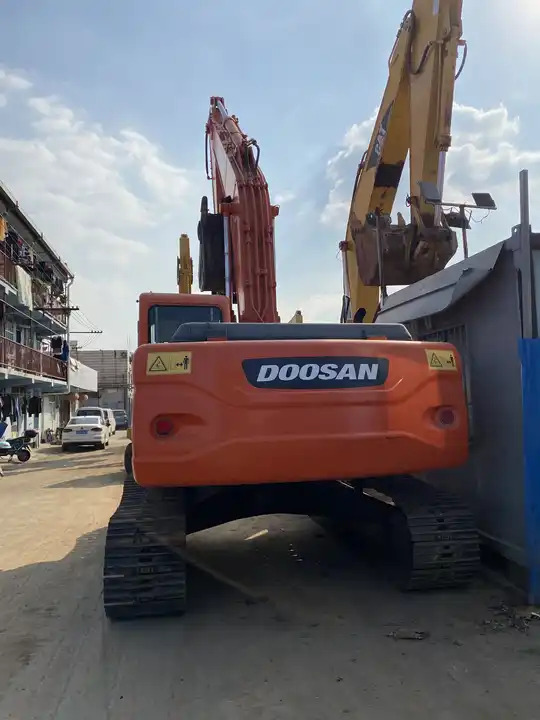 Korea Used Excavator 20ton Doosan Dx225 Dx220 Dx200 Hydraulic Crawler Second Hand Doosan 20ton 22ton Excavator - Rýpadlo: obrázek 5 Korea Used Excavator 20ton Doosan Dx225 Dx220 Dx200 Hydraulic Crawler Second Hand Doosan 20ton 22ton Excavator - Rýpadlo: obrázek 5