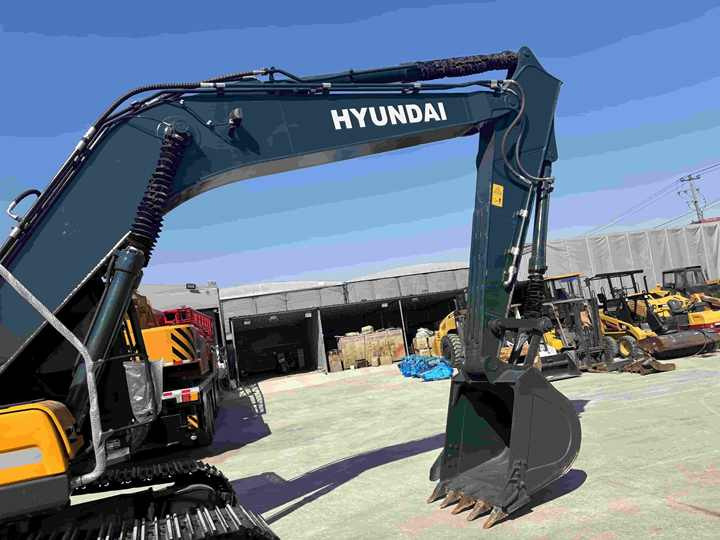 Less Hour 22 Tons Korea Original Used Hyundai 220LC-9S 225LC-9T Excavator for Sale - Rýpadlo: obrázek 4 Less Hour 22 Tons Korea Original Used Hyundai 220LC-9S 225LC-9T Excavator for Sale - Rýpadlo: obrázek 4