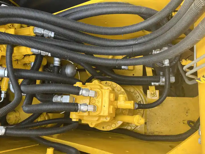Original Made In Japan Less Hour 13 Ton 20 Ton Earth Moving Machinery Crawler Used Komatsu Pc130 Excavator For Sale - Pásové rýpadlo: obrázek 4 Original Made In Japan Less Hour 13 Ton 20 Ton Earth Moving Machinery Crawler Used Komatsu Pc130 Excavator For Sale - Pásové rýpadlo: obrázek 4