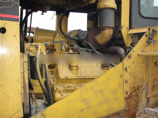 Original Well-Maintained CAT D8R D9R Used Bulldozer for Sale - Buldozer: obrázek 4 Original Well-Maintained CAT D8R D9R Used Bulldozer for Sale - Buldozer: obrázek 4