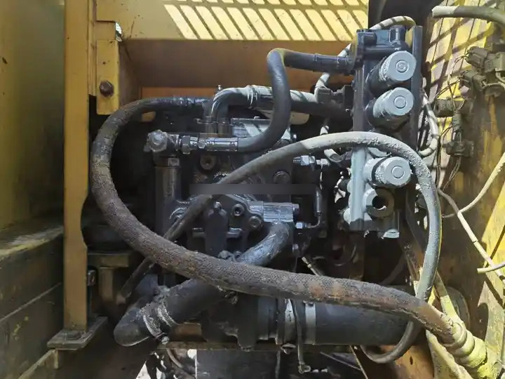 Original Well-Maintained Komatsu PC120-6 Used Excavator for Sale - Pásové rýpadlo: obrázek 4 Original Well-Maintained Komatsu PC120-6 Used Excavator for Sale - Pásové rýpadlo: obrázek 4