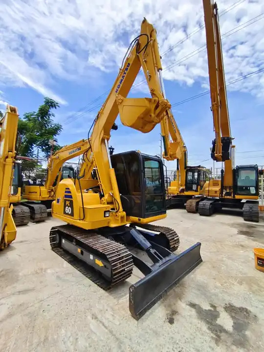 Second Hand Hydraulic Mini Excavators Small Mining 5 Ton Digger PC30 PC35 Sy55c PC60 Used Crawler Excavator - Rýpadlo: obrázek 3 Second Hand Hydraulic Mini Excavators Small Mining 5 Ton Digger PC30 PC35 Sy55c PC60 Used Crawler Excavator - Rýpadlo: obrázek 3