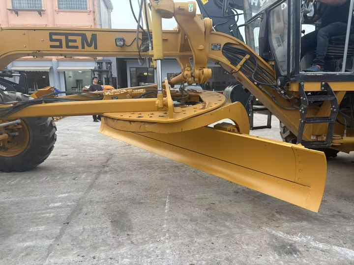Second Hand SEM921 Motor Grader / Second Hand Motor Grader Sem 921 922 919 SEM Motor Grader for Sale - Grejdr: obrázek 4 Second Hand SEM921 Motor Grader / Second Hand Motor Grader Sem 921 922 919 SEM Motor Grader for Sale - Grejdr: obrázek 4