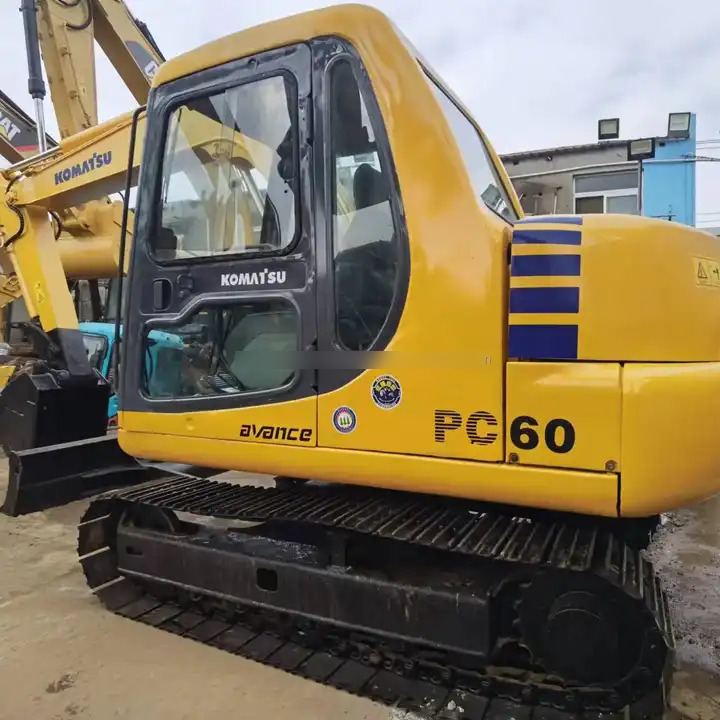 Second hand Komatsu PC60-7 excavator in good condition for sale - Pásové rýpadlo: obrázek 1 Second hand Komatsu PC60-7 excavator in good condition for sale - Pásové rýpadlo: obrázek 1
