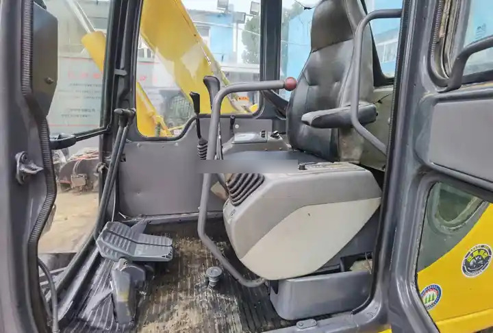 Second hand Komatsu PC60-7 excavator in good condition for sale - Pásové rýpadlo: obrázek 4 Second hand Komatsu PC60-7 excavator in good condition for sale - Pásové rýpadlo: obrázek 4