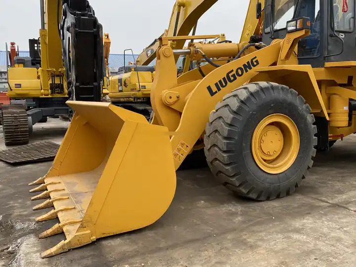 Second hand LiuGong wheel loader LG856 ,good condition chinese loader 856 wheel loader ,Liu gong Wheel Loader 856 Earth-moving - Kolový nakladač: obrázek 5 Second hand LiuGong wheel loader LG856 ,good condition chinese loader 856 wheel loader ,Liu gong Wheel Loader 856 Earth-moving - Kolový nakladač: obrázek 5