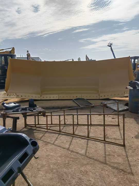 USA Original Used Caterpillar D8T Crawler Bulldozer Second Hand CAT D8T Bulldozer In Stock - Buldozer: obrázek 5 USA Original Used Caterpillar D8T Crawler Bulldozer Second Hand CAT D8T Bulldozer In Stock - Buldozer: obrázek 5