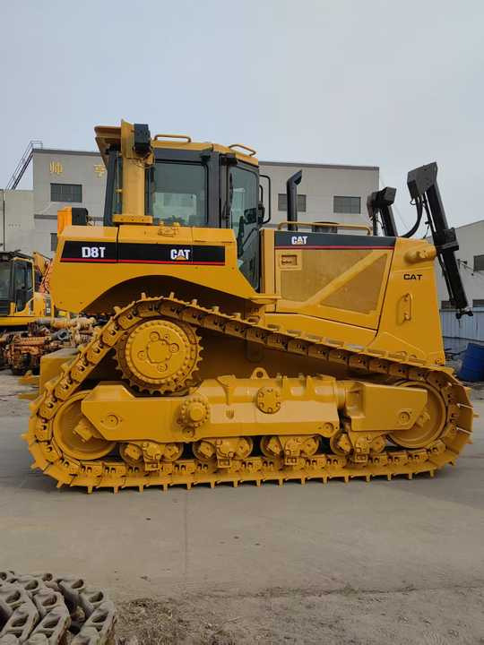 USED D8T CAT Bulldozer Price D8R Used Caterpillar Bulldozer crawler bulldozer made in brazil - Buldozer: obrázek 2 USED D8T CAT Bulldozer Price D8R Used Caterpillar Bulldozer crawler bulldozer made in brazil - Buldozer: obrázek 2