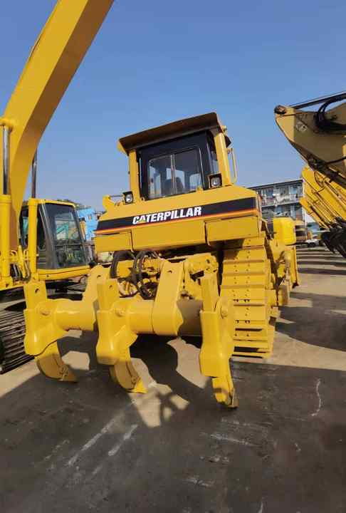 Used Bulldozers CAT D7R D8R with low price in Low Working Hour - Buldozer: obrázek 4 Used Bulldozers CAT D7R D8R with low price in Low Working Hour - Buldozer: obrázek 4
