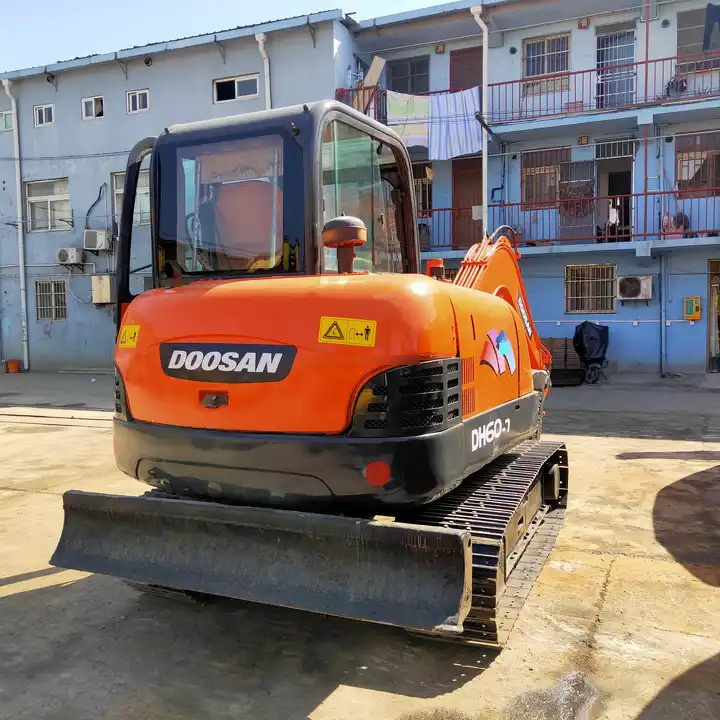 Used Doosan Machinery for Sale Mini excavator DH55-V DH60-7 for sale Fast Delivery Competitive Price Digger Hydraulic Excavator - Pásové rýpadlo: obrázek 4 Used Doosan Machinery for Sale Mini excavator DH55-V DH60-7 for sale Fast Delivery Competitive Price Digger Hydraulic Excavator - Pásové rýpadlo: obrázek 4