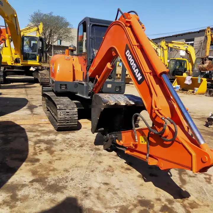 Used Doosan Machinery for Sale Mini excavator DH55-V DH60-7 for sale Fast Delivery Competitive Price Digger Hydraulic Excavator - Pásové rýpadlo: obrázek 1 Used Doosan Machinery for Sale Mini excavator DH55-V DH60-7 for sale Fast Delivery Competitive Price Digger Hydraulic Excavator - Pásové rýpadlo: obrázek 1