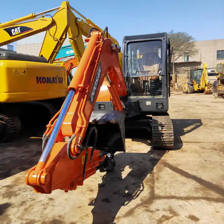 Used Doosan Machinery for Sale Mini excavator DH55-V DH60-7 for sale Fast Delivery Competitive Price Digger Hydraulic Excavator - Pásové rýpadlo: obrázek 2 Used Doosan Machinery for Sale Mini excavator DH55-V DH60-7 for sale Fast Delivery Competitive Price Digger Hydraulic Excavator - Pásové rýpadlo: obrázek 2
