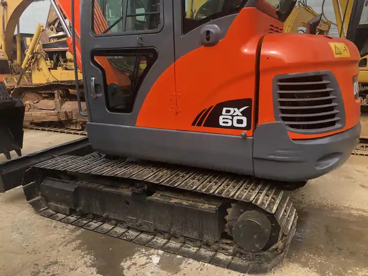 Used Doosan dx60 dh60 dx55 dh55 mini excavator 6 ton - Pásové rýpadlo: obrázek 3 Used Doosan dx60 dh60 dx55 dh55 mini excavator 6 ton - Pásové rýpadlo: obrázek 3