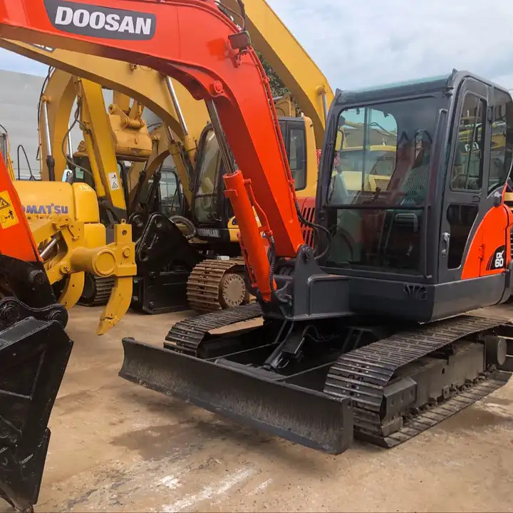Used Doosan dx60 dh60 dx55 dh55 mini excavator 6 ton - Pásové rýpadlo: obrázek 2 Used Doosan dx60 dh60 dx55 dh55 mini excavator 6 ton - Pásové rýpadlo: obrázek 2