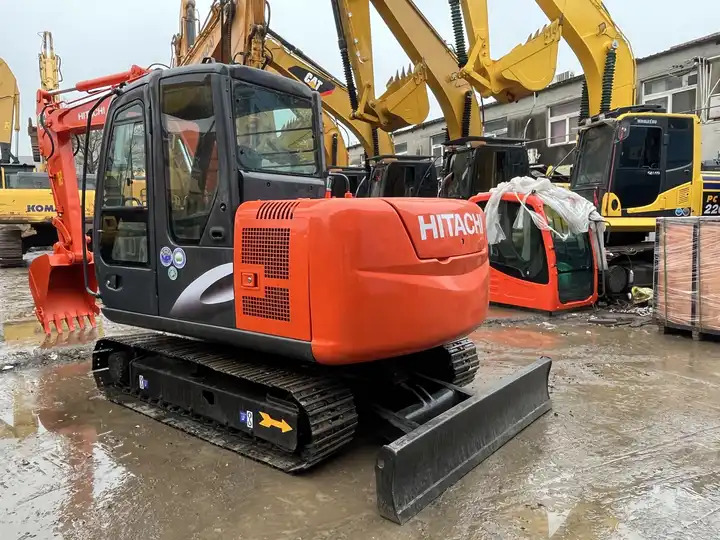 Used Hitachi excavator ZX70 in good condition for sale - Pásové rýpadlo: obrázek 5 Used Hitachi excavator ZX70 in good condition for sale - Pásové rýpadlo: obrázek 5