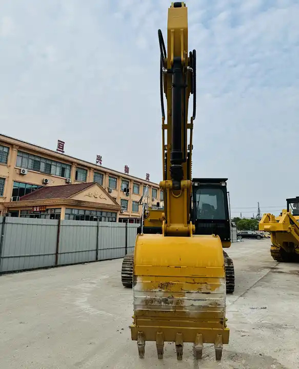 Used Hydraulic Excavator Cat 320d2,Secondhand Medium Excavator In Good Condition For Sale In Shanghai - Pásové rýpadlo: obrázek 5 Used Hydraulic Excavator Cat 320d2,Secondhand Medium Excavator In Good Condition For Sale In Shanghai - Pásové rýpadlo: obrázek 5