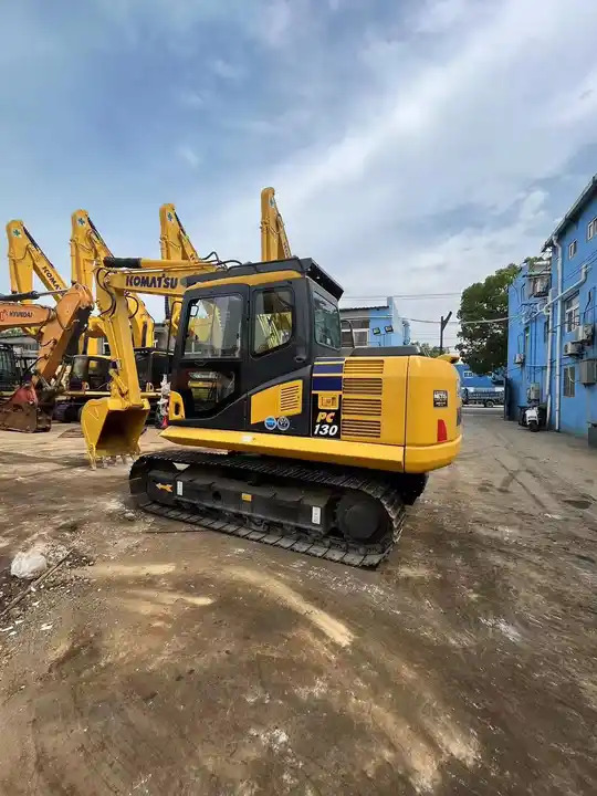 Used Japan Original 13ton Komatsu PC130-7 Excavator hydraulic crawler excavator - Pásové rýpadlo: obrázek 3 Used Japan Original 13ton Komatsu PC130-7 Excavator hydraulic crawler excavator - Pásové rýpadlo: obrázek 3