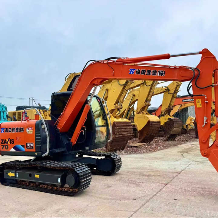 Used Japanese Excavator Hitachi 70 for Sale Hitachi 70 Excavator Hitachi Zx70 - Rýpadlo: obrázek 1 Used Japanese Excavator Hitachi 70 for Sale Hitachi 70 Excavator Hitachi Zx70 - Rýpadlo: obrázek 1