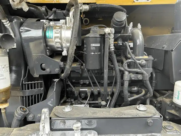 Used Komatsu PC 60-7 with Good Condition in Shanghai - Rýpadlo: obrázek 3 Used Komatsu PC 60-7 with Good Condition in Shanghai - Rýpadlo: obrázek 3