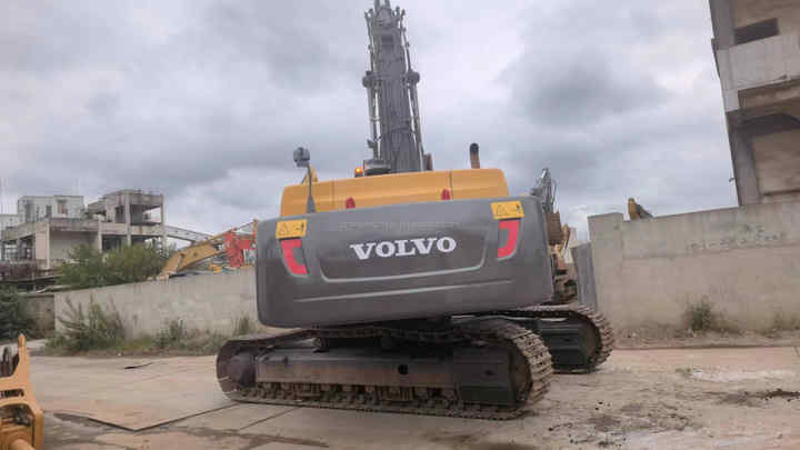 Used Volvo Excavator EC480D used machinery in stock for sale volvo 480 excavators machine 48 ton - Pásové rýpadlo: obrázek 2 Used Volvo Excavator EC480D used machinery in stock for sale volvo 480 excavators machine 48 ton - Pásové rýpadlo: obrázek 2