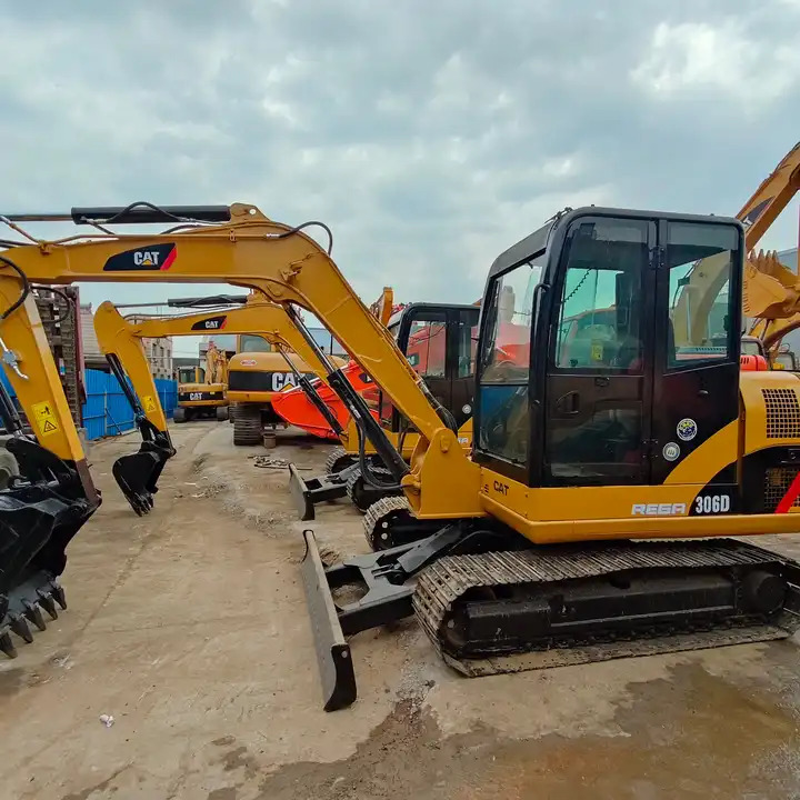 Used cat 306D 302.5D 302D 6ton 2.5ton 2ton mini excavator - Pásové rýpadlo: obrázek 1 Used cat 306D 302.5D 302D 6ton 2.5ton 2ton mini excavator - Pásové rýpadlo: obrázek 1
