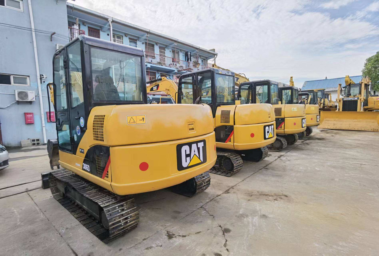Used cat mini excavator 306D 302.5 6ton 2.5ton free shipping with mini excavator bucket - Pásové rýpadlo: obrázek 4 Used cat mini excavator 306D 302.5 6ton 2.5ton free shipping with mini excavator bucket - Pásové rýpadlo: obrázek 4