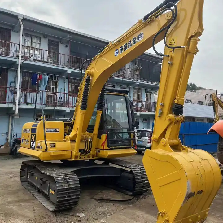 Used cheap Japan Komatsu PC130-7 medium digger Komatsu PC130-7 for sale, used komatsu 13ton mini excavators - Pásové rýpadlo: obrázek 1 Used cheap Japan Komatsu PC130-7 medium digger Komatsu PC130-7 for sale, used komatsu 13ton mini excavators - Pásové rýpadlo: obrázek 1