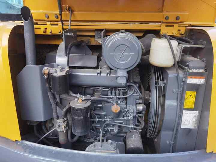 Used komatsu PC 56-7 Pc60-7 Crawler Excavator 6 Ton Excavator In Shanghai China For Sale PC 60 60-7 PC60 PC78 Nice excavator - Pásové rýpadlo: obrázek 4 Used komatsu PC 56-7 Pc60-7 Crawler Excavator 6 Ton Excavator In Shanghai China For Sale PC 60 60-7 PC60 PC78 Nice excavator - Pásové rýpadlo: obrázek 4