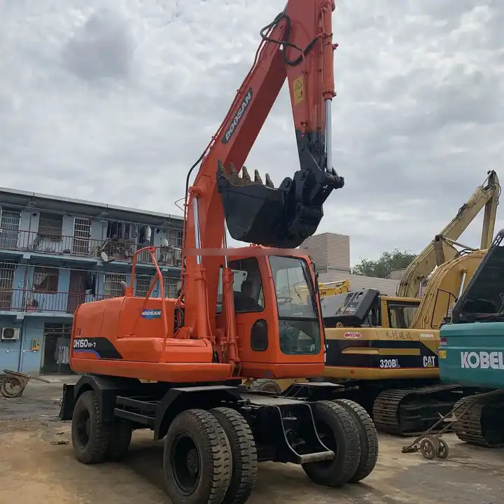 Wheel digging excavator Used DOOSAN150W DH150W DH150W-7 / second-hand KOREA engine DOOSAN DH 150 150W-7 DOOSAN150 - Pásové rýpadlo: obrázek 1 Wheel digging excavator Used DOOSAN150W DH150W DH150W-7 / second-hand KOREA engine DOOSAN DH 150 150W-7 DOOSAN150 - Pásové rýpadlo: obrázek 1