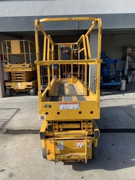 Haulotte Compact 8 - 8m, electric - Nůžková plošina: obrázek 3 Haulotte Compact 8 - 8m, electric - Nůžková plošina: obrázek 3