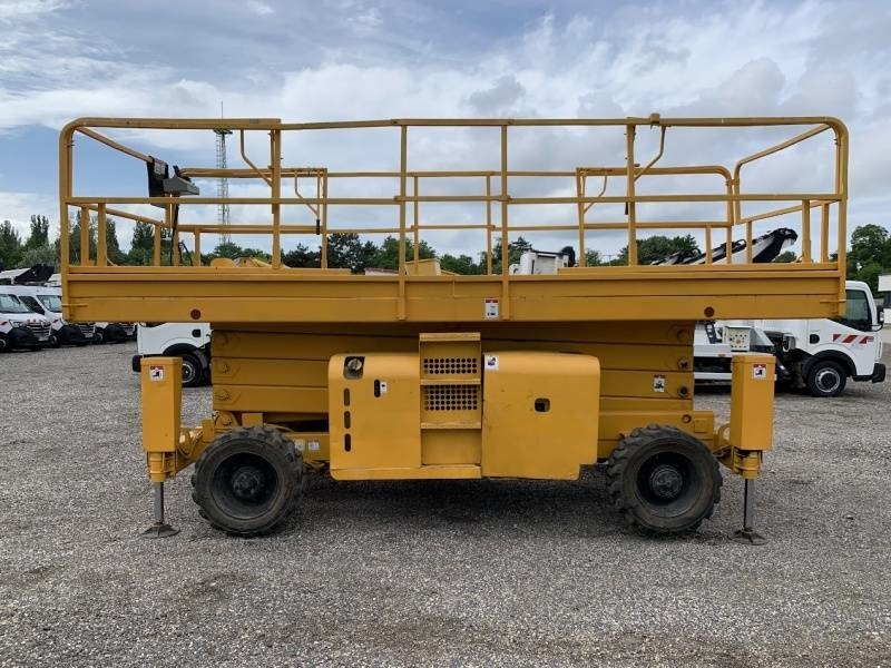 Haulotte H15SXL - 15m, 4x4, diesel - Nůžková plošina: obrázek 5 Haulotte H15SXL - 15m, 4x4, diesel - Nůžková plošina: obrázek 5