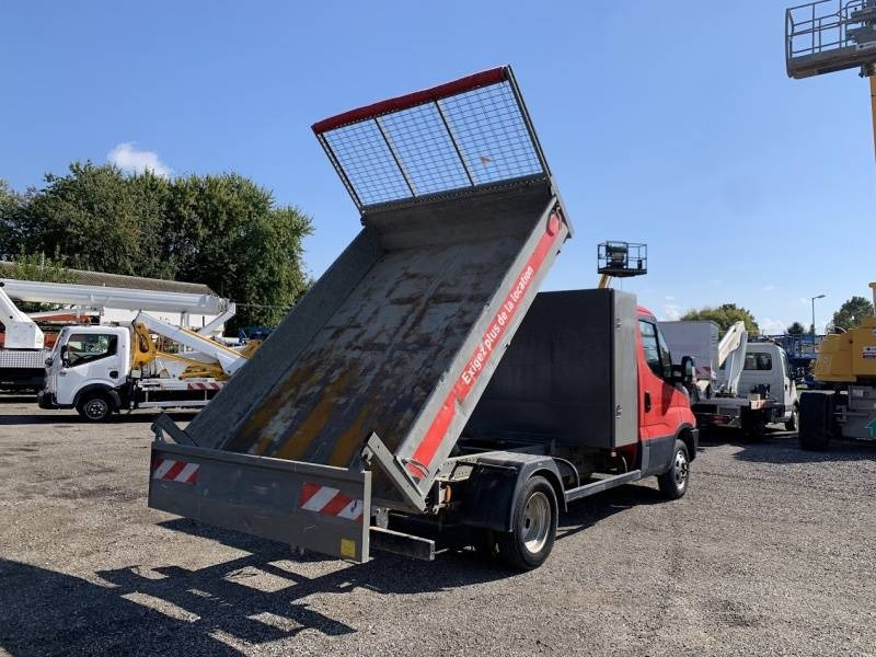 Iveco 35C12 - Tipper - Sklápěč: obrázek 1 Iveco 35C12 - Tipper - Sklápěč: obrázek 1
