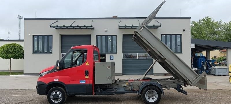 Iveco 35C13 - Tipper - Sklápěč: obrázek 1 Iveco 35C13 - Tipper - Sklápěč: obrázek 1