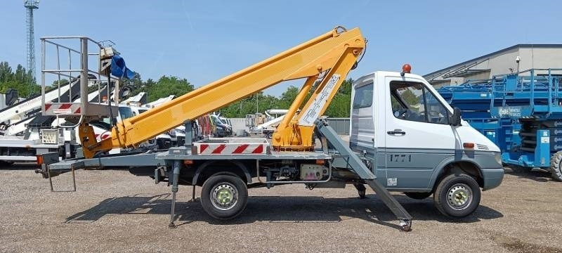 Mercedes-Benz Sprinter Multitel EC16 ALU - 16m, 265kg - Autoplošina: obrázek 4 Mercedes-Benz Sprinter Multitel EC16 ALU - 16m, 265kg - Autoplošina: obrázek 4