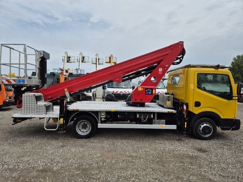 Nissan Cabstar Oil&Steel Scorpion 2313 - 22,6 m, 250 kg - Autoplošina: obrázek 4 Nissan Cabstar Oil&Steel Scorpion 2313 - 22,6 m, 250 kg - Autoplošina: obrázek 4