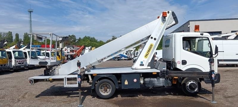Nissan Cabstar Palfinger P260B - 25,6 m - 230 kg - Autoplošina: obrázek 4 Nissan Cabstar Palfinger P260B - 25,6 m - 230 kg - Autoplošina: obrázek 4
