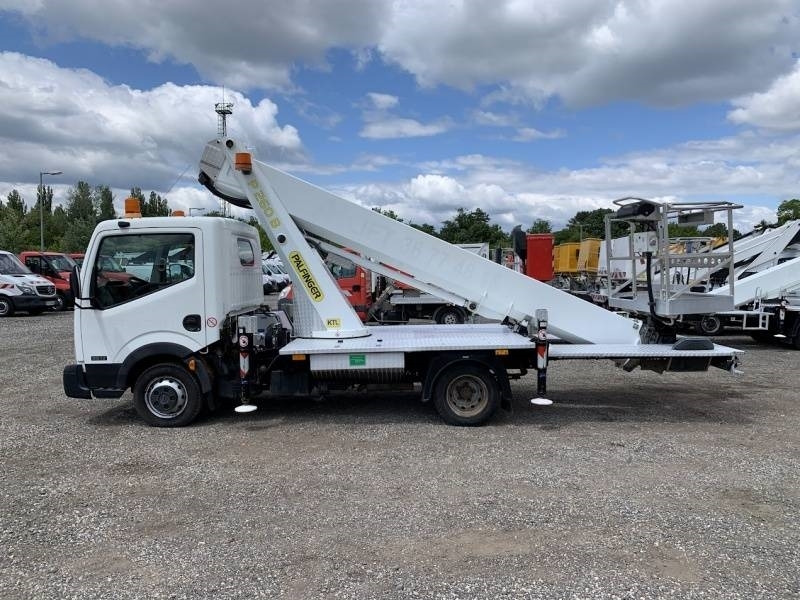 Nissan Cabstar Palfinger P260B - 25,6 m - 230 kg - Autoplošina: obrázek 5 Nissan Cabstar Palfinger P260B - 25,6 m - 230 kg - Autoplošina: obrázek 5