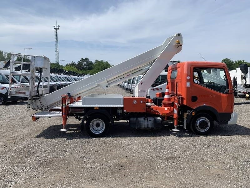 Nissan Cabstar Ruthmann-Steiger TB220 - 22,1m - 200 kg - Autoplošina: obrázek 3 Nissan Cabstar Ruthmann-Steiger TB220 - 22,1m - 200 kg - Autoplošina: obrázek 3