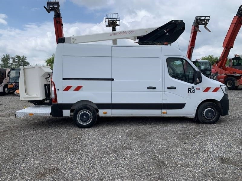 Renault Master Klubb K32 - 12,5 m, 120 kg - Autoplošina: obrázek 4 Renault Master Klubb K32 - 12,5 m, 120 kg - Autoplošina: obrázek 4