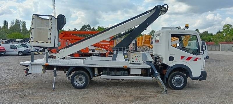Renault Maxity Klubb KT48 - 16m, 200kg - Autoplošina: obrázek 4 Renault Maxity Klubb KT48 - 16m, 200kg - Autoplošina: obrázek 4